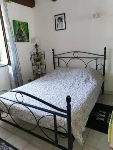 Studio Tres Agreable Totalement Independant Dans Maison Avec Cour Sans Vis A Vis Vittel Exterior photo